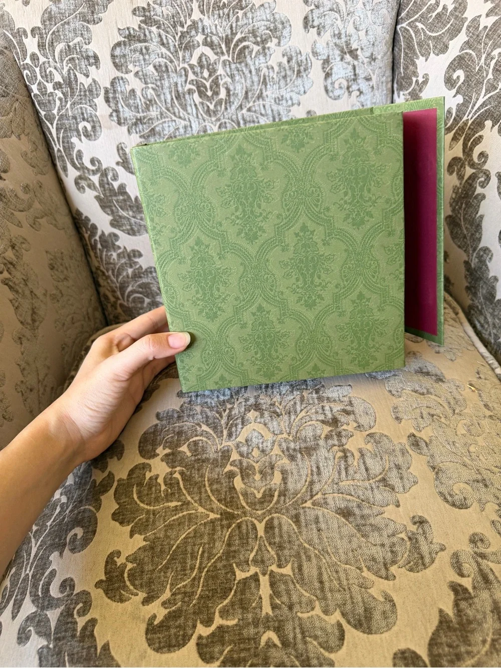 Gucci Light Green Patterned Box - Picture 3 of 11
